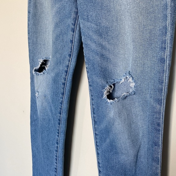 Gap Ripped Straight Leg Jeans - Picture 4 of 6
